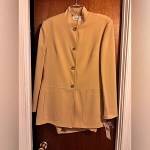 Jones of New York Tan Women's skirt and jacket set/suit